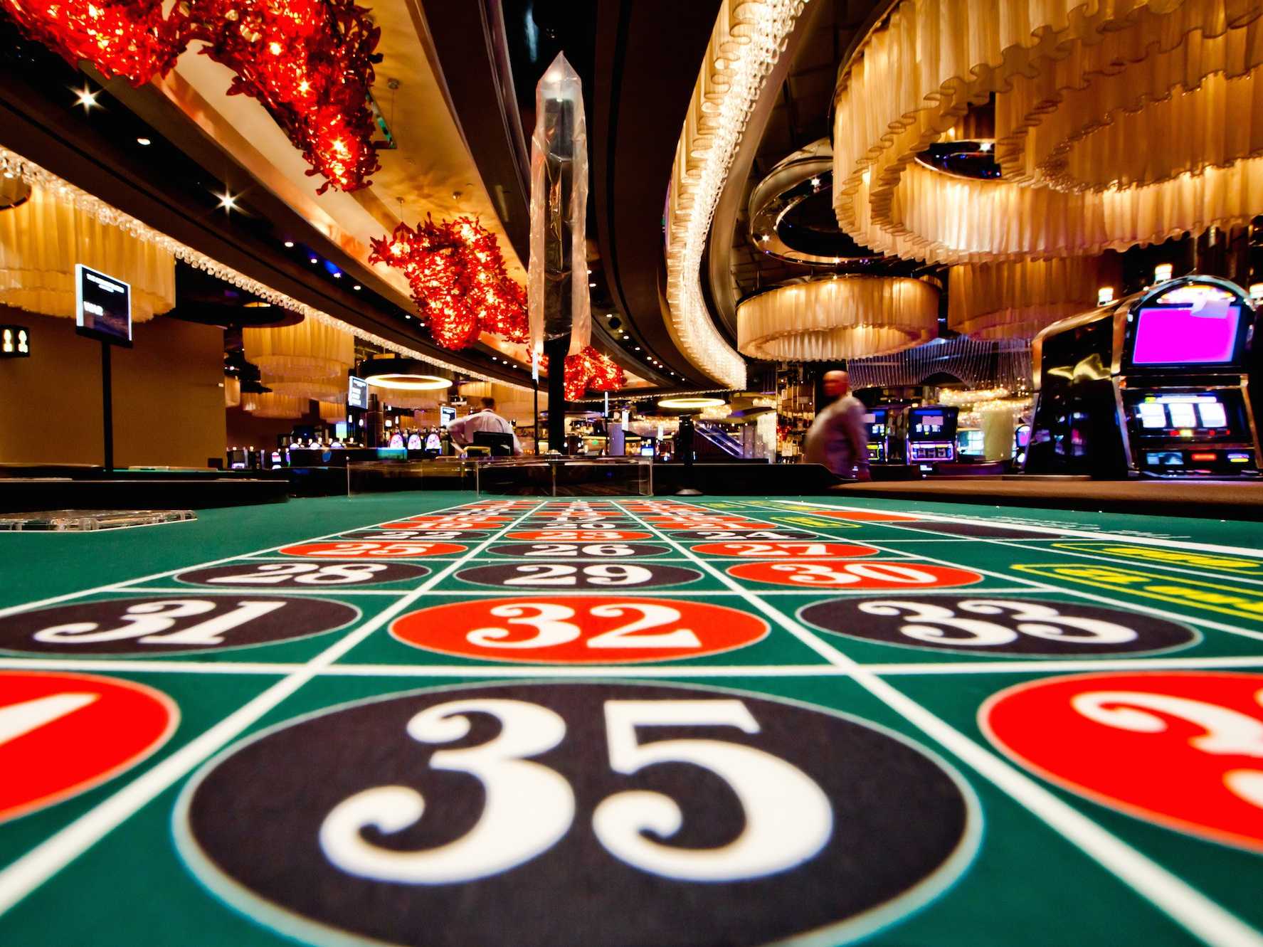 Poker Stratejileri: Avanço ve Pot Kontrolü ile Başarıya Doğru